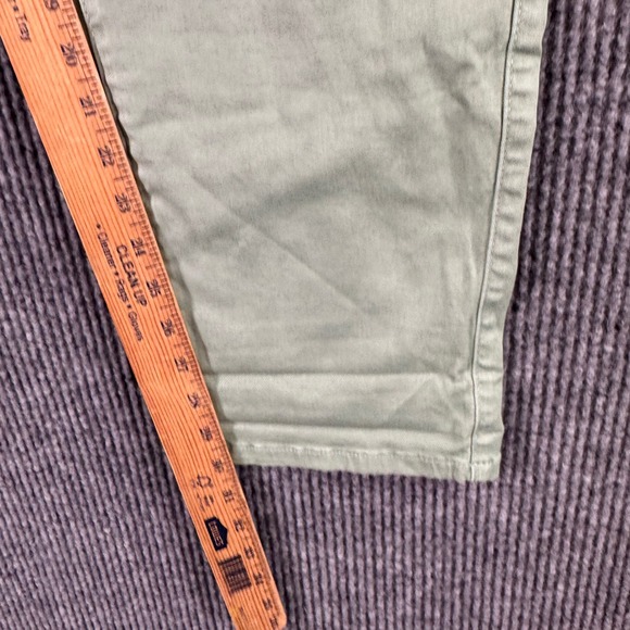 NWT Torrid Womens 3R Olive Green Crop Cargo‎ Pants Plus Size Utility Twill Chic - Picture 6 of 9